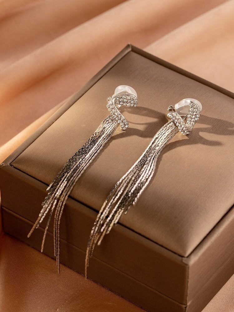 Silver Long Tassel & Rhinestone Clip-On Earrings – Elegant Non-Pierced Jewelry for Women’s Gift