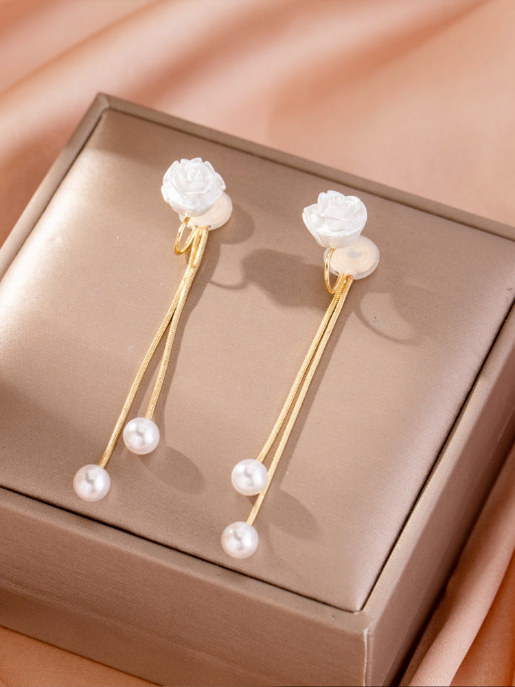 1 Pair White Camellia Rose Clip-On Earrings – Faux Pearl Non-Pierced Jewelry for Women’s Fashion