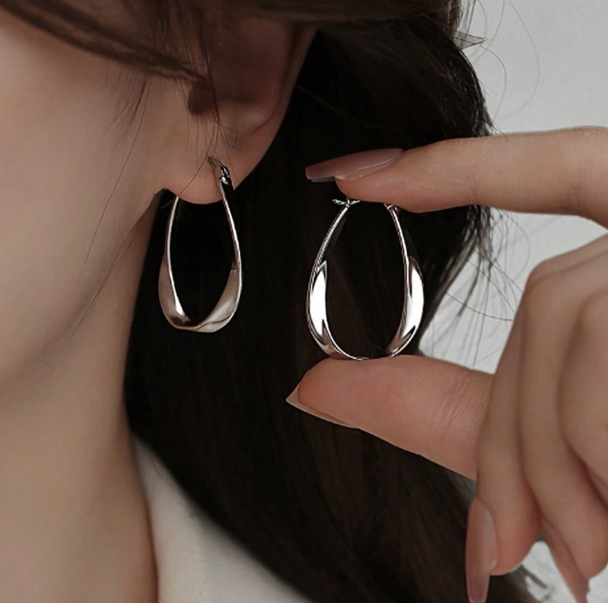 Elegant S925 Sterling Silver Mobius Twisted Design Earrings for Women, Perfect Gift for Girlfriend, Daily Wear