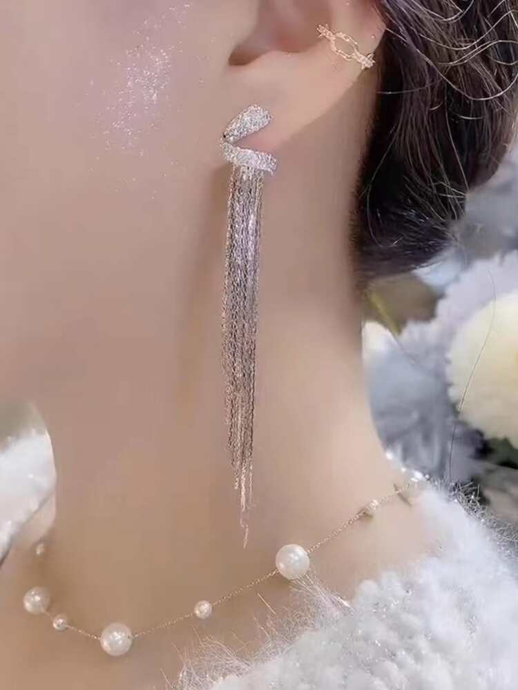 Silver Long Tassel & Rhinestone Clip-On Earrings – Elegant Non-Pierced Jewelry for Women’s Gift