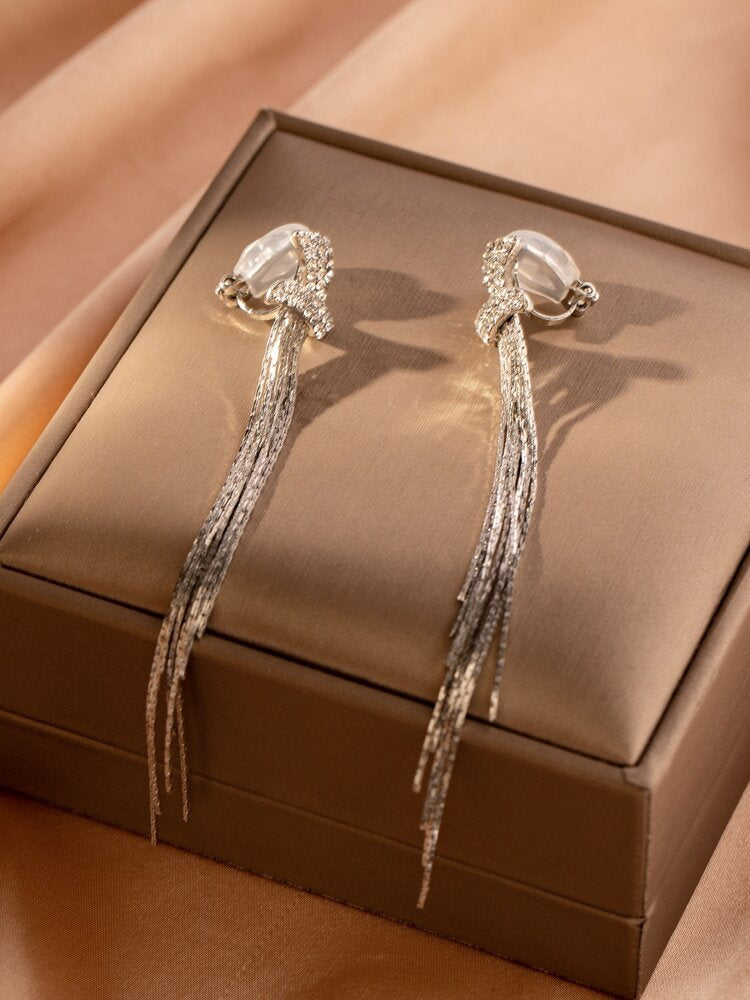 Silver Long Tassel & Rhinestone Clip-On Earrings – Elegant Non-Pierced Jewelry for Women’s Gift