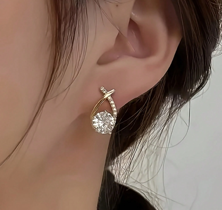 Elegant Gold Cross Design Earrings for Women, Fashionable and Cute, Perfect for Daily Wear and Celebrations