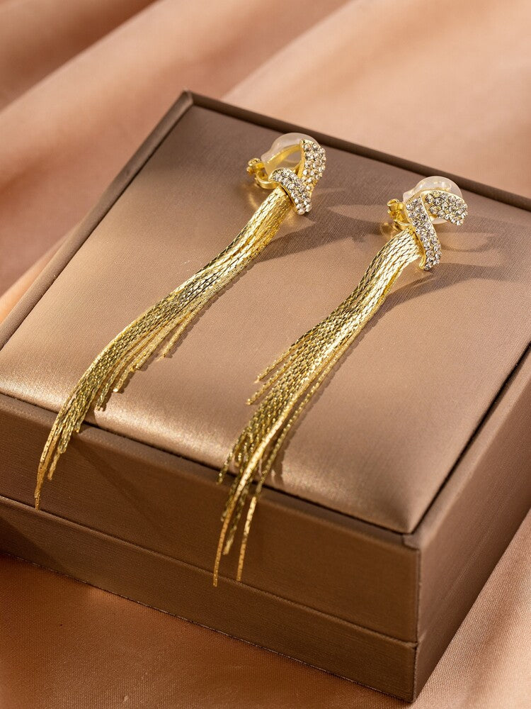 Silver Long Tassel & Rhinestone Clip-On Earrings – Elegant Non-Pierced Jewelry for Women’s Gift